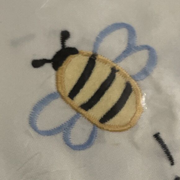 Home Presents Bugs White Place Mats Set of 8 NEW Embroidered Bee Dragonfly 2003 - Picture 8 of 9